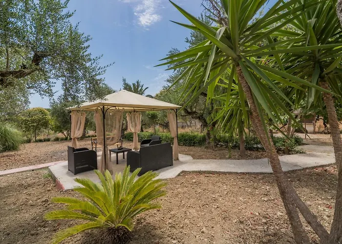 別荘 Ismini Vouyiáton